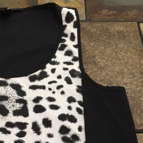 H&M Cheetah Print front tank top. Size 4 - Picture 5 of 7